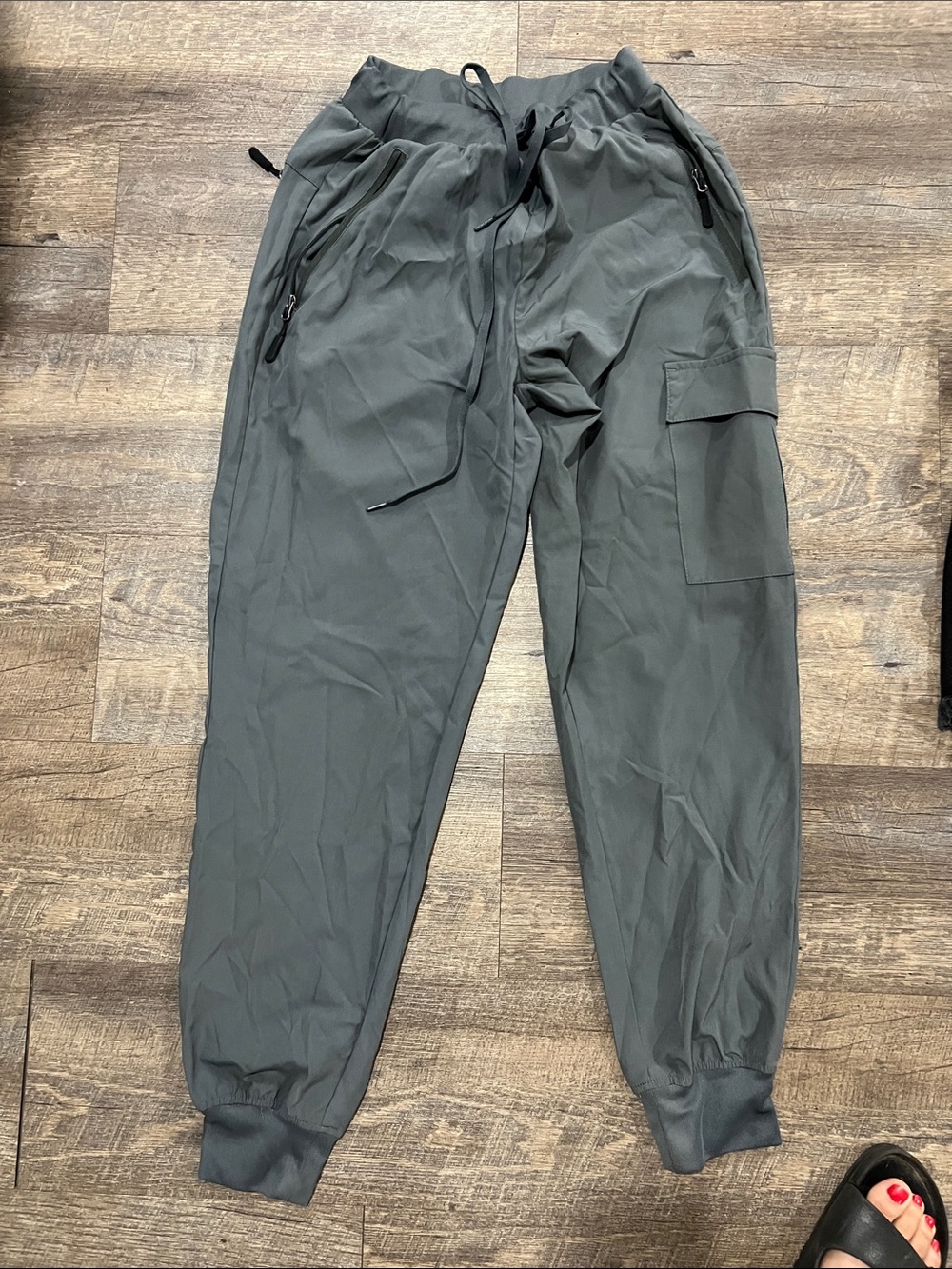 Women's Cargo Jogger Sweatpants in Slate Gray